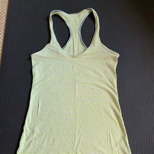 Lululemon tank, size 6